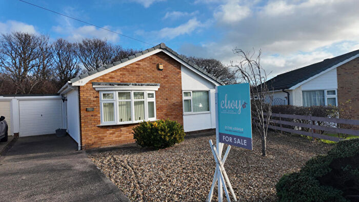 2 Bedroom Bungalow For Sale In Eversley Close, Rhyl, LL18