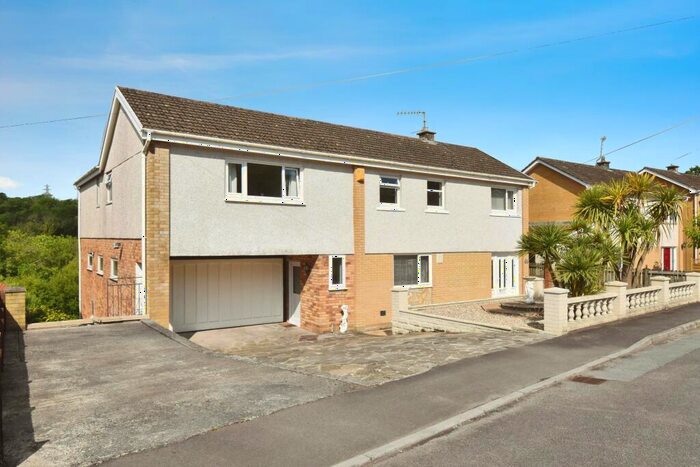 5 Bedroom Detached House For Sale In Dan Y Lan, Llanelli, Carmarthenshire, SA14