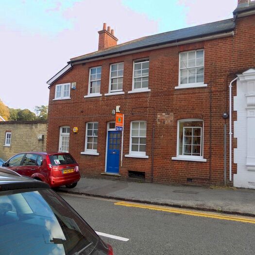 2 Bedroom Flat To Rent In High Street, Woburn Sands, Milton Keynes, MK17