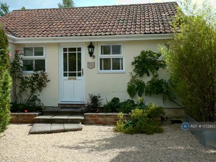 1 Bedroom Bungalow To Rent In Cleverton, Malmesbury, SN15