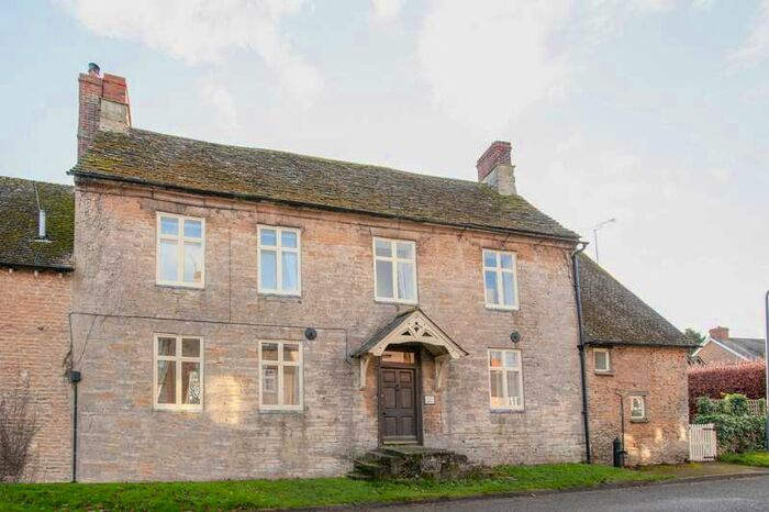 5 Bedroom Semi-Detached House To Rent In Queen Street, Farthinghoe, Brackley, Northamptonshire, NN13