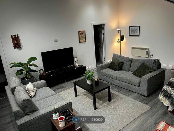 2 Bedroom Flat To Rent In Water Lane, Kilmarnock, KA1