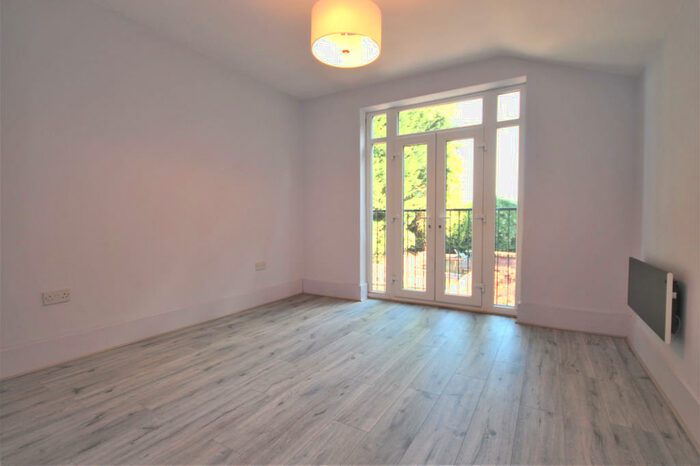 2 Bedroom Apartment To Rent In Lower Hillgate, Stockport, SK1