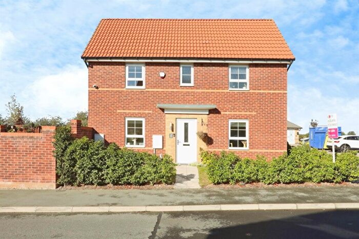 3 Bedroom Detached House For Sale In Wallis Grove, Harworth, Doncaster, DN11