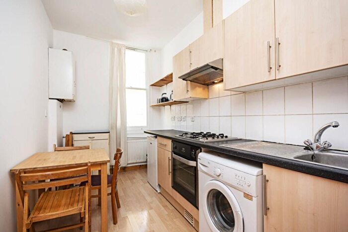 1 Bedroom Flat To Rent In Graham Road, Hackney, London, E8