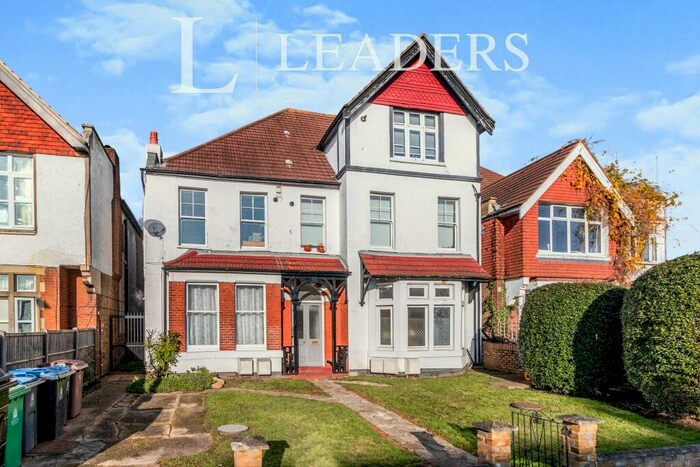 Studio To Rent In Avenue South, Surbiton, KT5