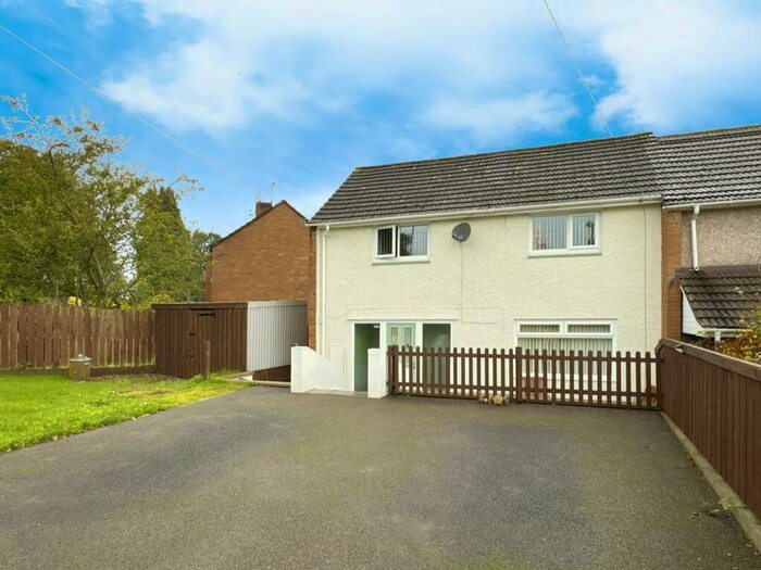 3 Bedroom Semi-Detached House For Sale In Beaufort Crescent, Monkswood, Usk, NP15