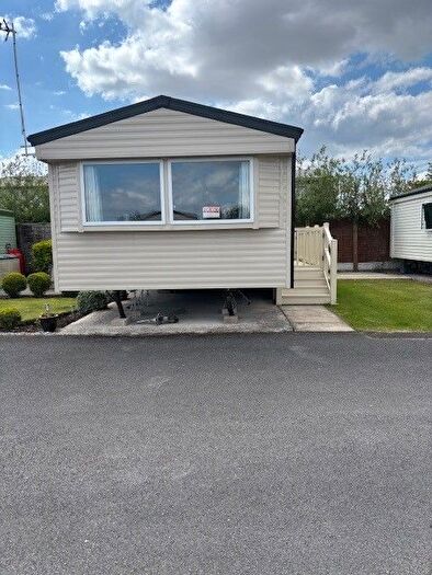 2 Bedroom Mobile/park Home For Sale In Willow Lane, Flookburgh, Grange-Over-Sands, LA11