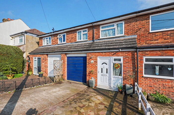 4 Bedroom Terraced House For Sale In Essex Road, Halling, Kent, ME2