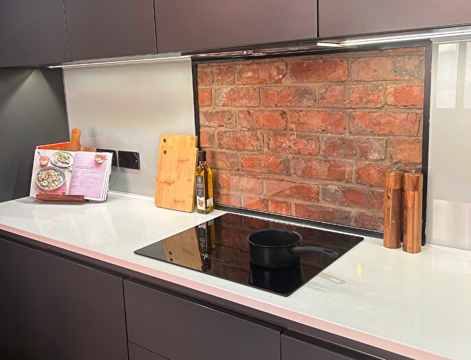 1 Bedroom Apartment To Rent In Portland Street, Manchester, Greater Manchester, M1