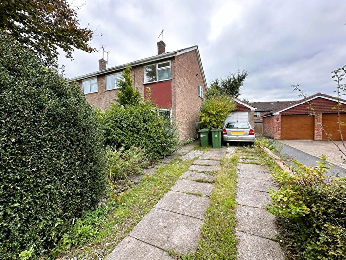 3 Bedroom Semi-Detached House For Sale In Rosier Crescent, Swanwick, DE55