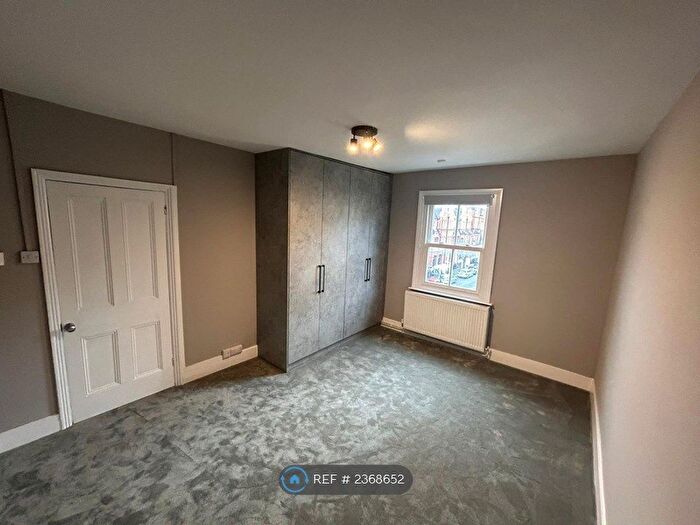 1 Bedroom Flat To Rent In Vereker Road, London, W14