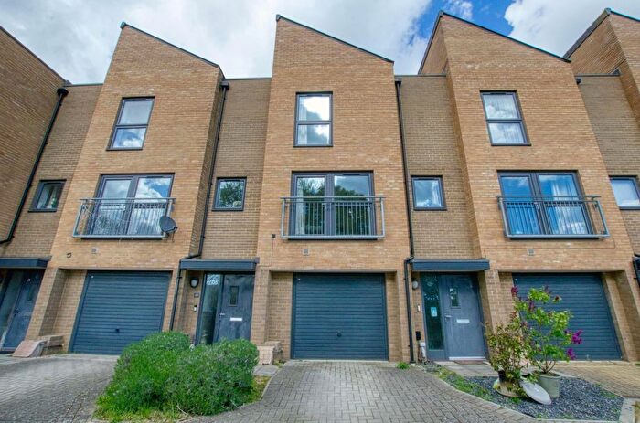 3 Bedroom Town House For Sale In Mansfield Park Street, Southampton, SO18