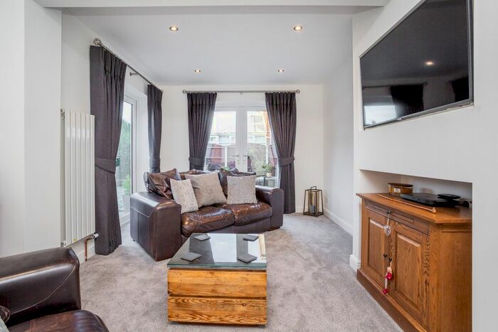 2 Bedroom Detached Bungalow For Sale In Appletree Drive, Hambleton, Selby, YO8