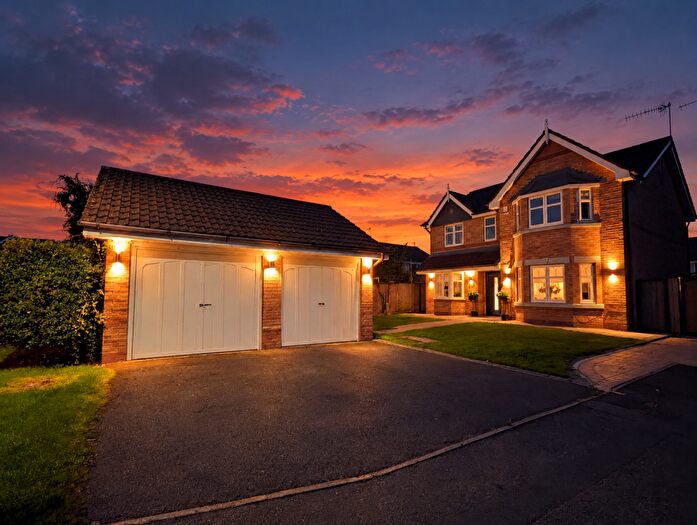 4 Bedroom Detached House For Sale In Dorchester Park, Prenton, CH43