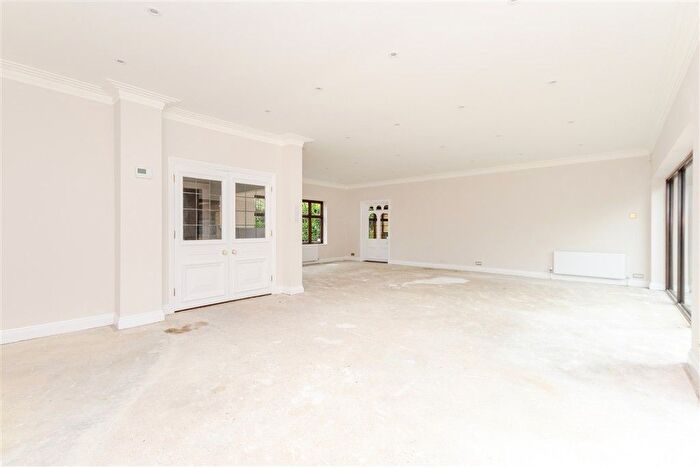 5 Bedroom Detached House For Sale In Hever Avenue, West Kingsdown, Sevenoaks, Kent, TN15