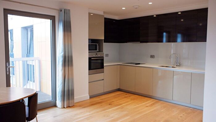 1 Bedroom Flat To Rent In Rathbone Market, Barking Road, London, E16