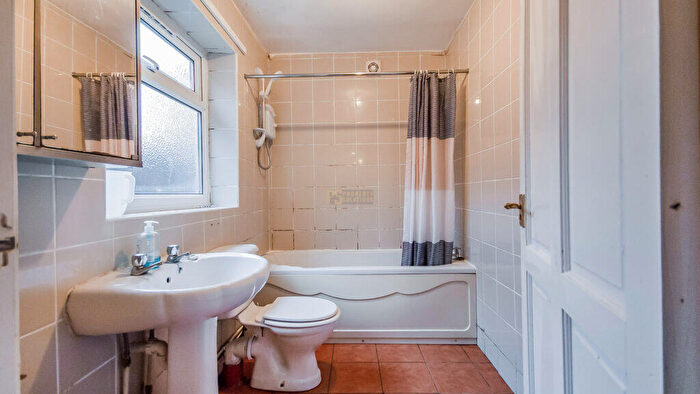 1 Bedroom Terraced House To Rent In Winnie Road, Selly Oak, Birmingham, B29