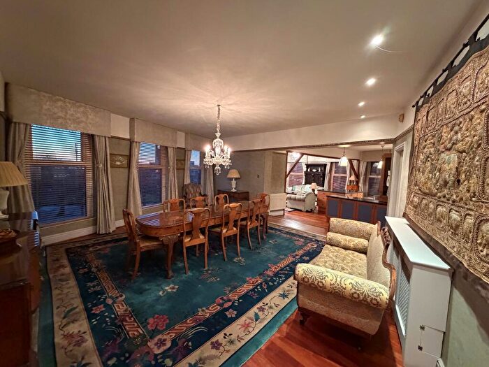 3 Bedroom Apartment To Rent In Warwick House, Upper Stanhope Street, L8