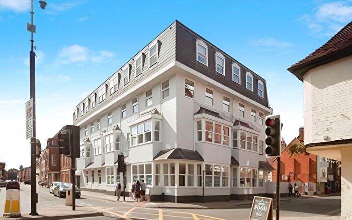 2 Bedroom Flat To Rent In New Street, Salisbury, SP1