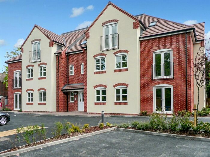 2 Bedroom Flat To Rent In Quarry Hill, Wilnecote, Tamworth, B77