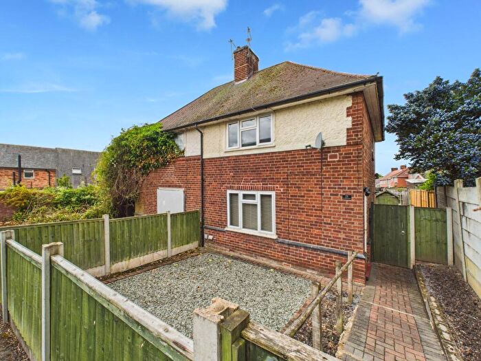 2 Bedroom Semi Detached House For Sale In Brookfield Road, Arnold, Nottingham, NG5