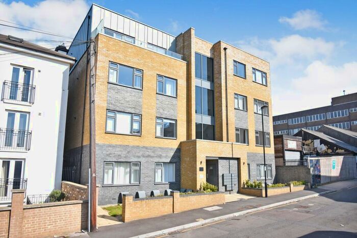 1 Bedroom Flat To Rent In Montague Road, Croydon, CR0