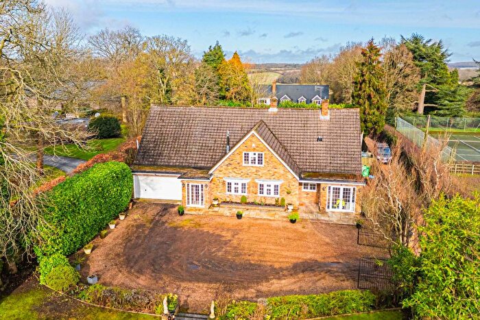 5 Bedroom Detached House To Rent In Potten End Hill, Water End, HP1