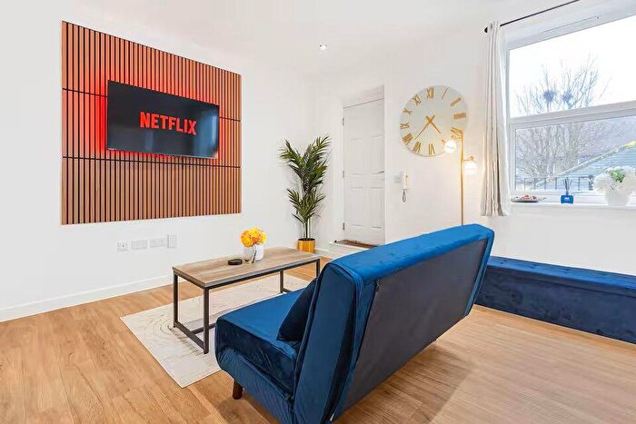 1 Bedroom Flat To Rent In Osmond Road, Hove, BN3