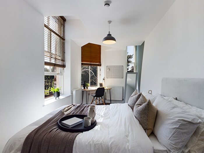 6 Bedroom Semi Detached House To Rent In Langton Road, Liverpool, L15