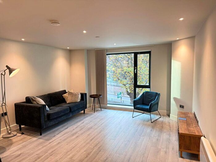 2 Bedroom Apartment To Rent In St Martins Place, Broad Street, Birmingham, West Midlands, B15