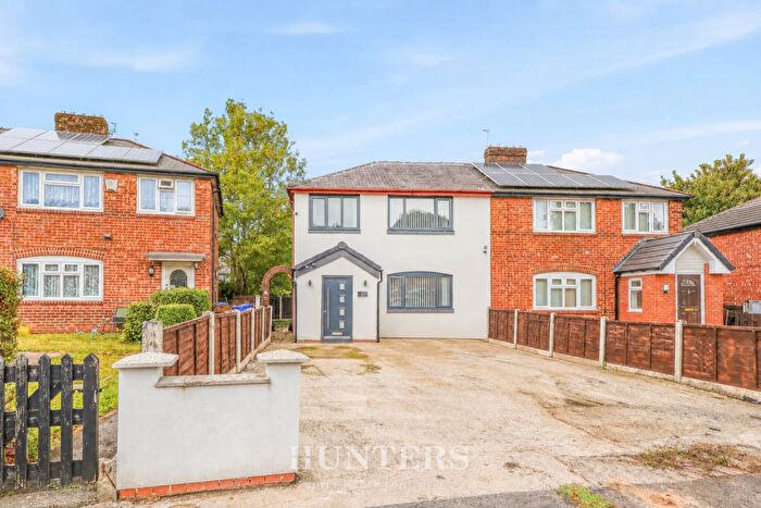 3 Bedroom Semi-Detached House For Sale In Heathbank Road, Manchester, M9