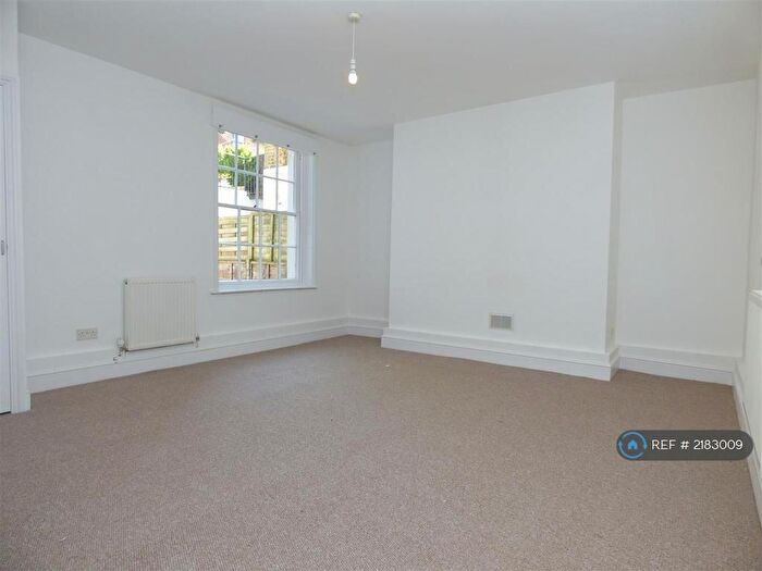 1 Bedroom Flat To Rent In Augusta Road, Ramsgate, CT11