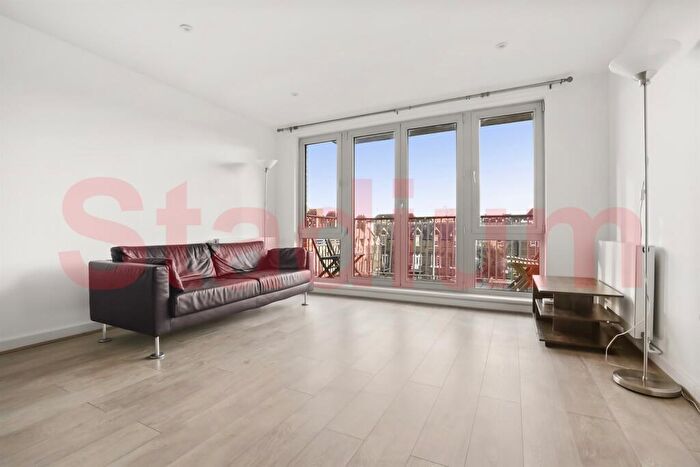 3 Bedroom Flat For Sale In Vision Development - Leasehold, N7