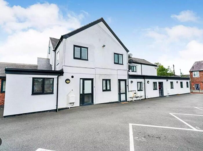 2 Bedroom Apartment To Rent In Basford Road, Nottingham, Nottingham City, NG6