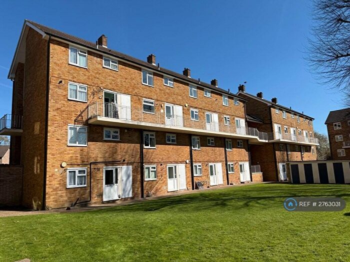 3 Bedroom Maisonette To Rent In Hughenden Road, St. Albans, AL4