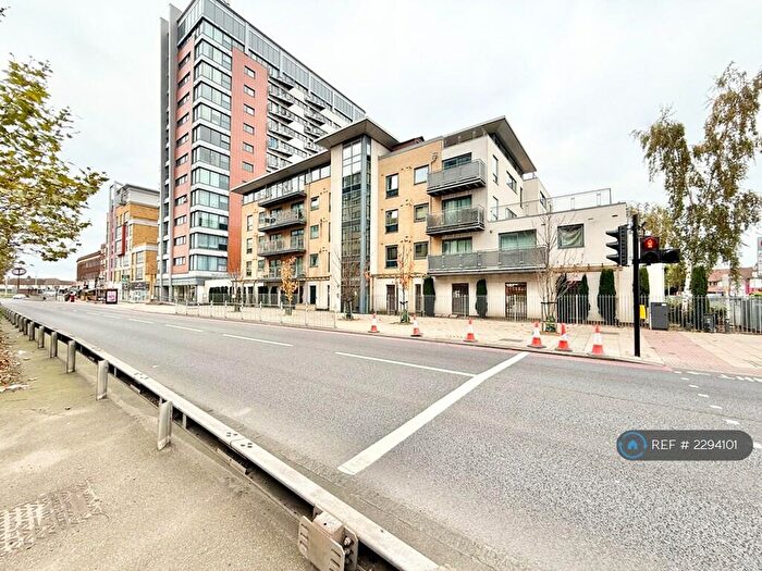 2 Bedroom Flat To Rent In City Gate House, Ilford, IG2