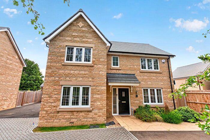 4 Bedroom Detached House For Sale In Boroughby Drive, Alwalton, Peterborough, PE7