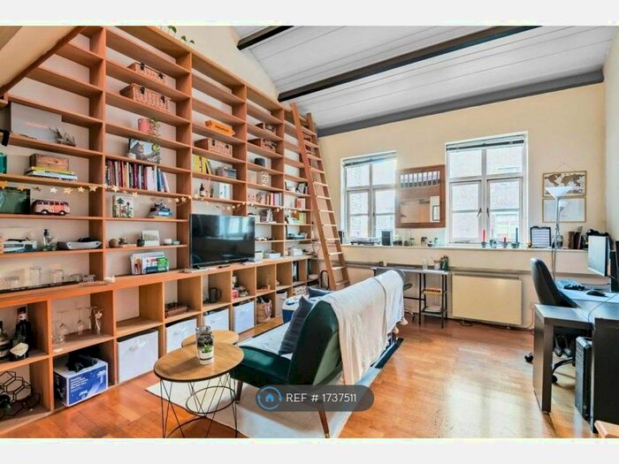 1 Bedroom Flat To Rent In Imperial Hall, London, EC1V