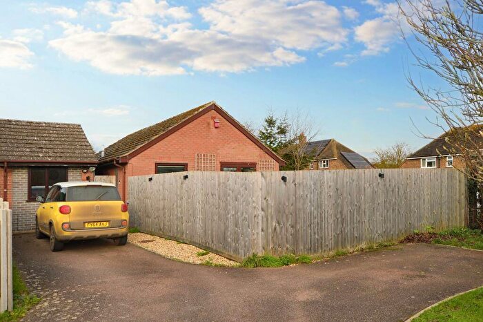 2 Bedroom Detached Bungalow For Sale In Longmeadows, Morton, Bourne, PE10