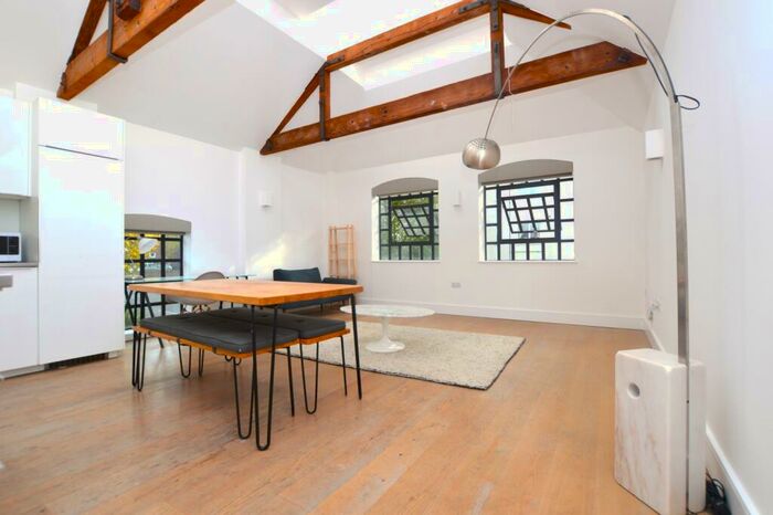 2 Bedroom Flat To Rent In Godman Road Peckham, SE15