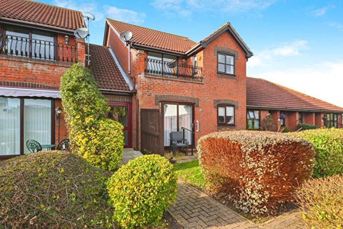 2 Bedroom Flat For Sale In Spinnaker Close, Clacton-on-Sea, Essex, CO15