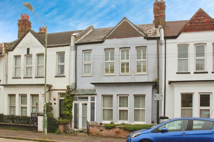 4 Bedroom Terraced House For Sale In Beresford Road, Southend On Sea, SS1