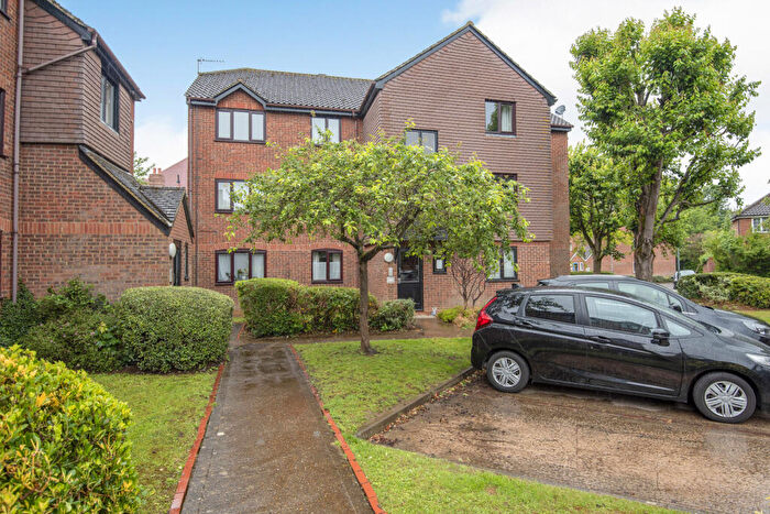 1 Bedroom Flat To Rent In Haysman Close, Letchworth Garden City, Hertfordshire, SG6
