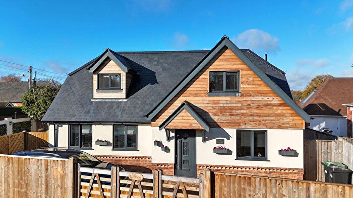 3 Bedroom Detached House For Sale In Eastbank Road, Brockenhurst, Hampshire, SO42