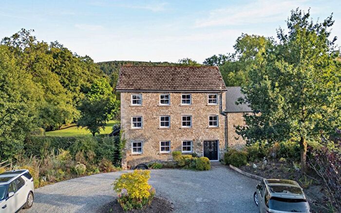 4 Bedroom Detached House For Sale In Bethlehem, Llandeilo, Carmarthenshire, SA19