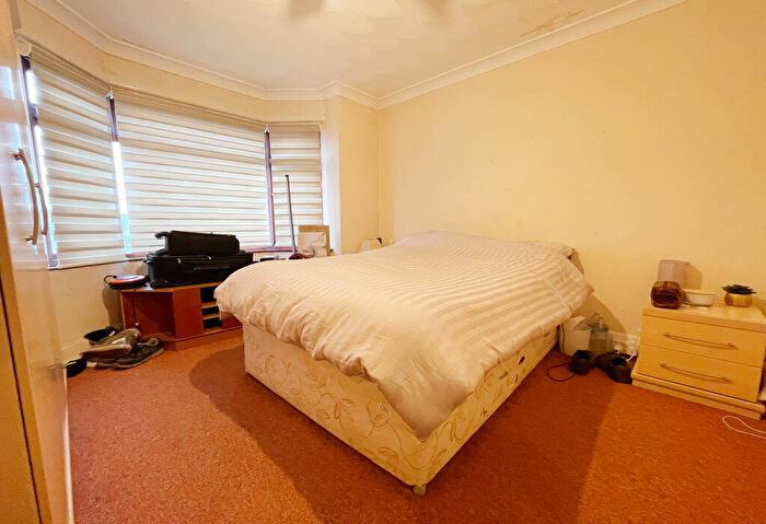 3 Bedroom Detached House For Sale In Ringwood Road, Bournemouth, Dorset, BH11