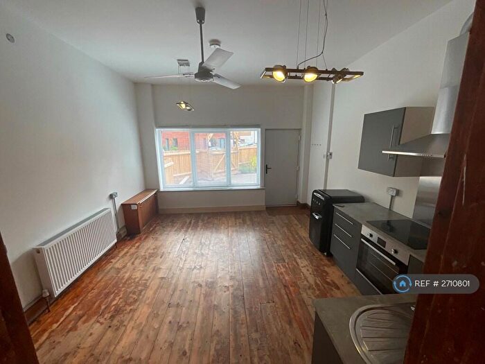 1 Bedroom Flat To Rent In North Lodge Road, Poole, BH14