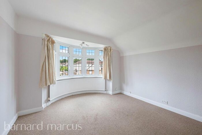 4 Bedroom House To Rent In Matlock Way, New Malden, KT3