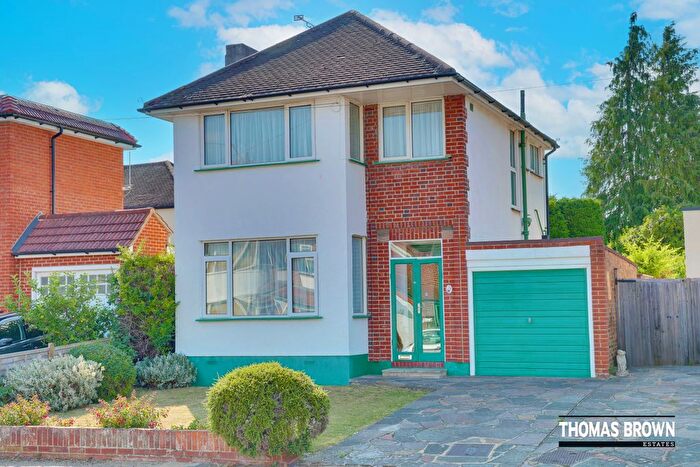 3 Bedroom Detached House For Sale In Fairview Drive, Orpington, BR6